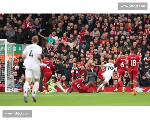 马马尔达什维利深情告别瓦伦西亚，官宣加盟利物浦开启英超新征程